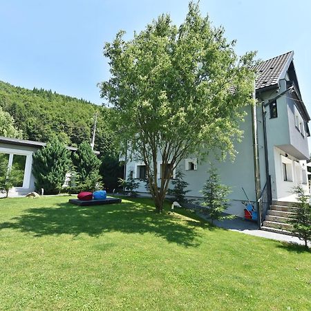 Mira By Atra Bed and Breakfast Teşila Buitenkant foto