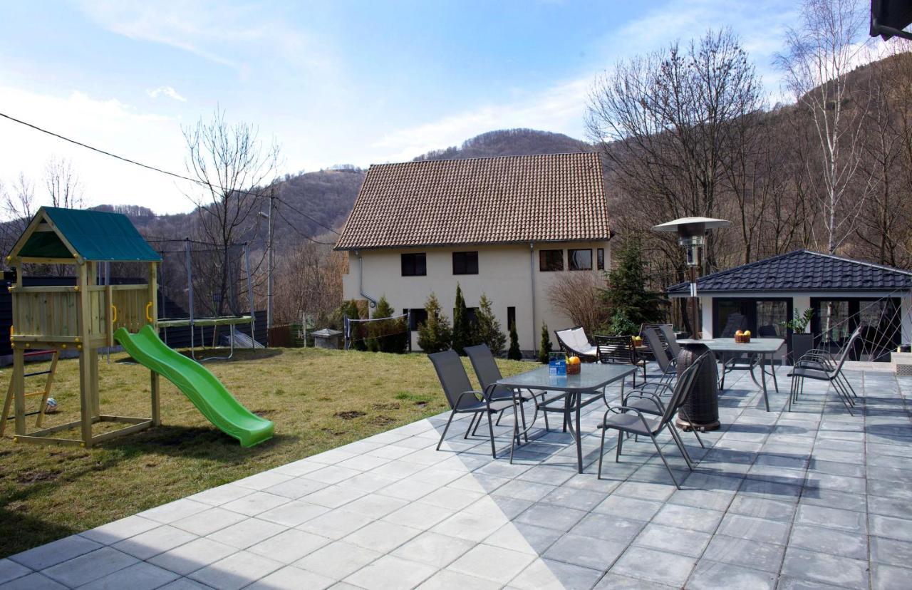 Mira By Atra Bed and Breakfast Teşila Buitenkant foto
