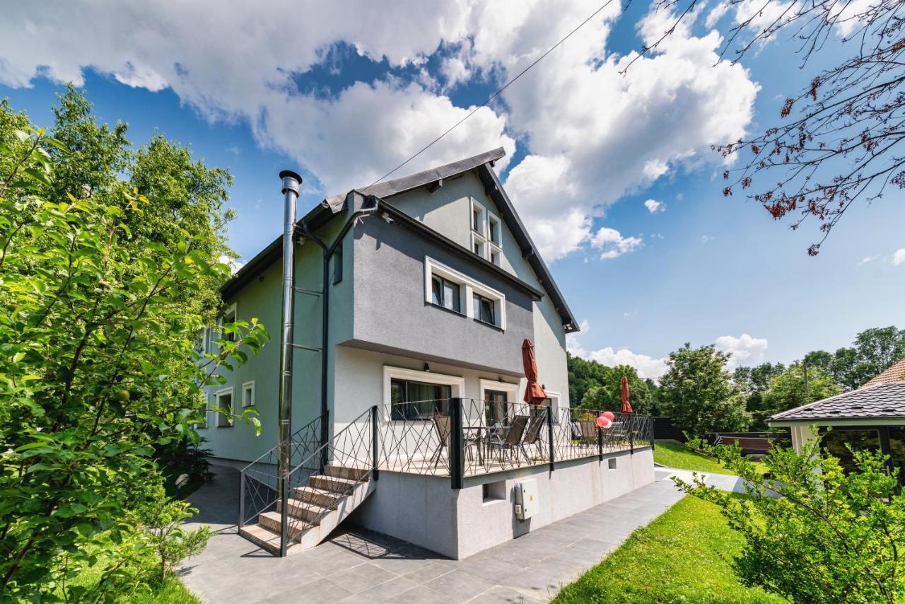 Mira By Atra Bed and Breakfast Teşila Buitenkant foto