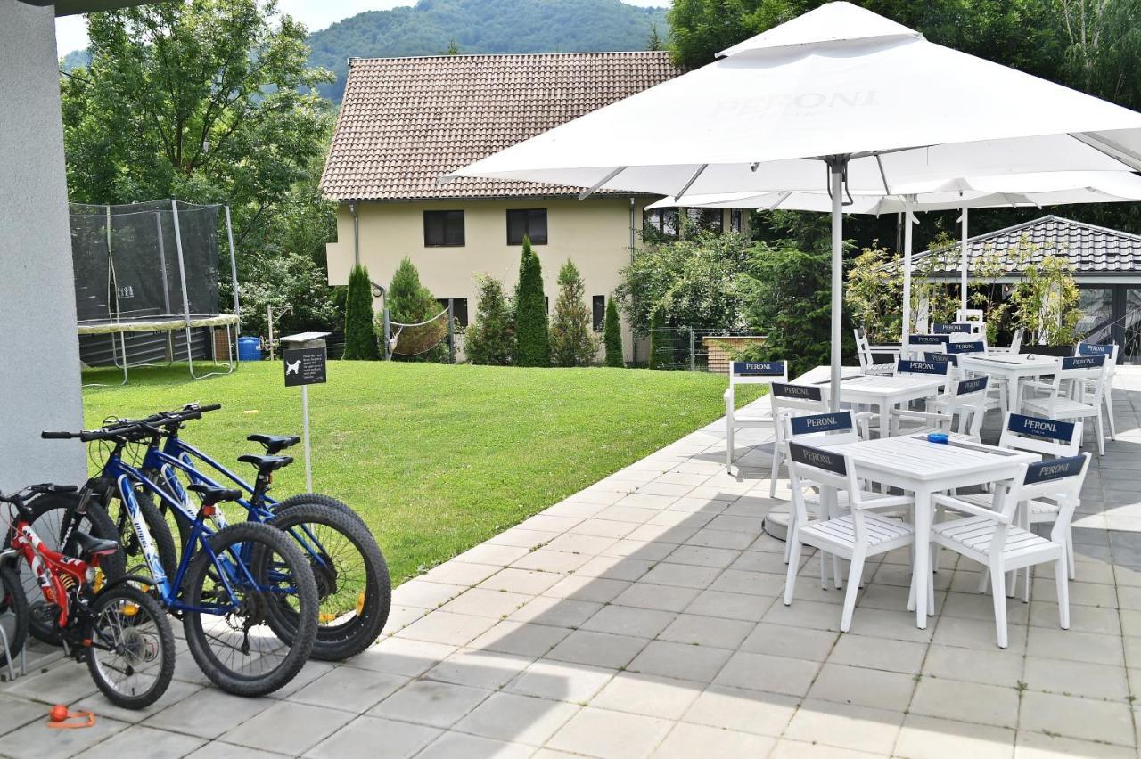 Mira By Atra Bed and Breakfast Teşila Buitenkant foto